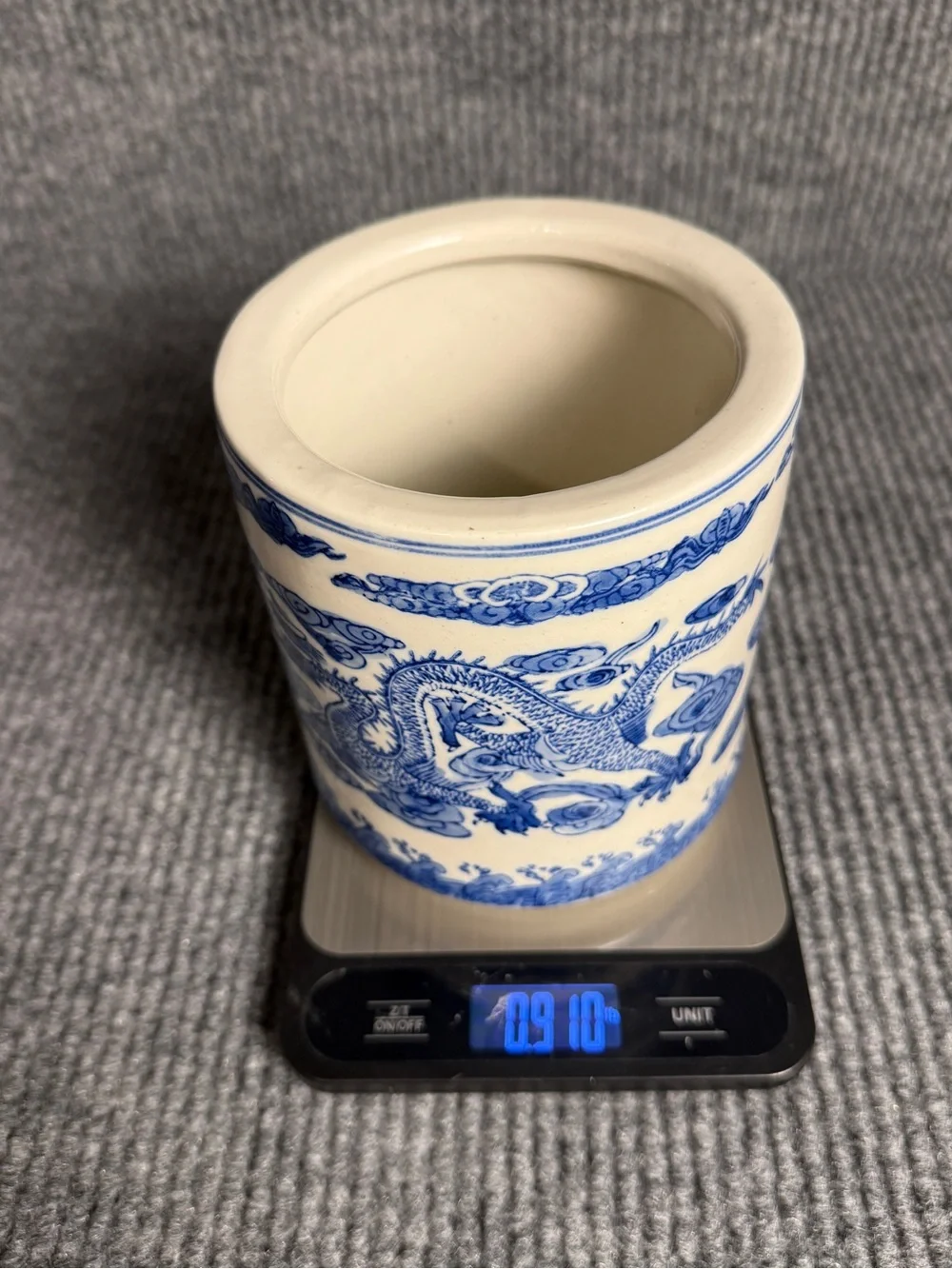Vintage William Sonoma Blue and White Dragon Porcelain Brush Pot Bitong